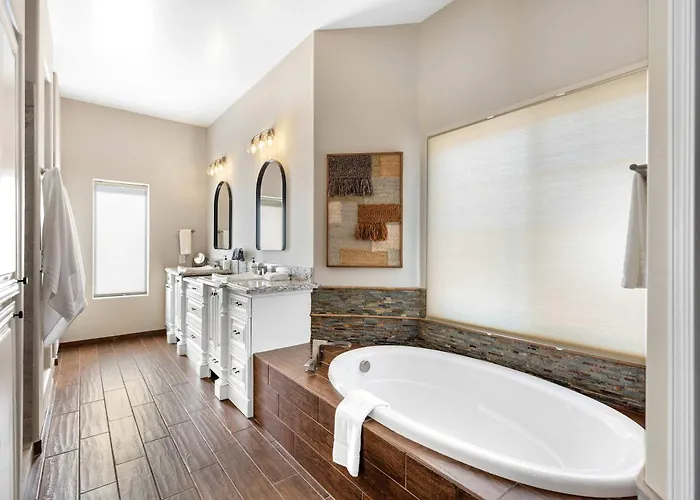 Luxury 6br Retreat - Pool Bbq Theater And Games