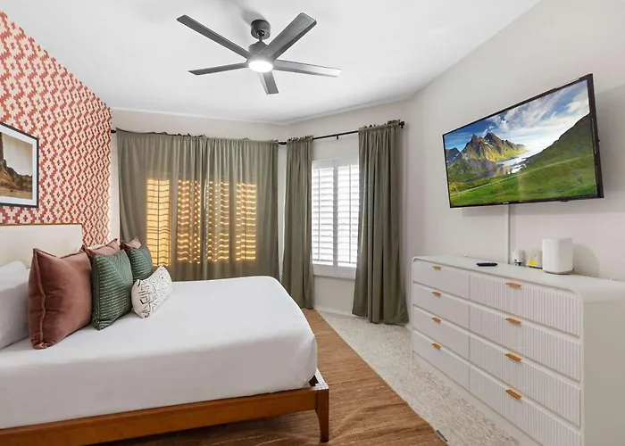 Luxury 6br Retreat - Pool Bbq Theater And Games