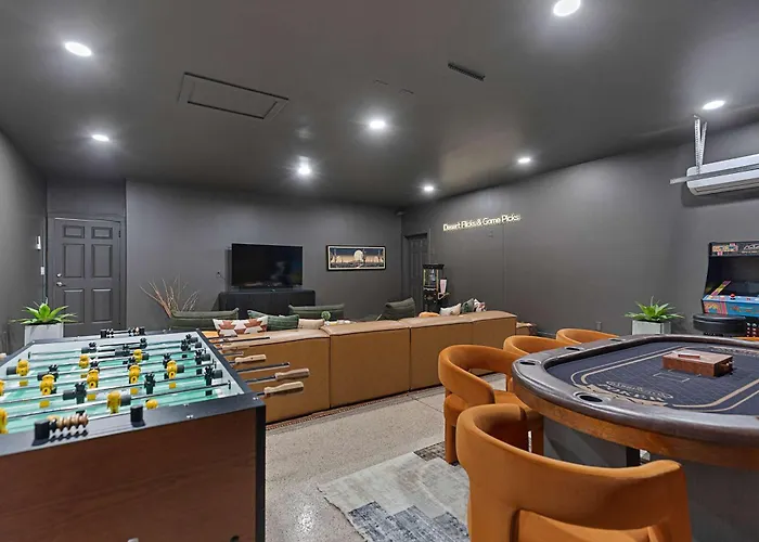Luxury 6br Retreat - Pool Bbq Theater And Games *