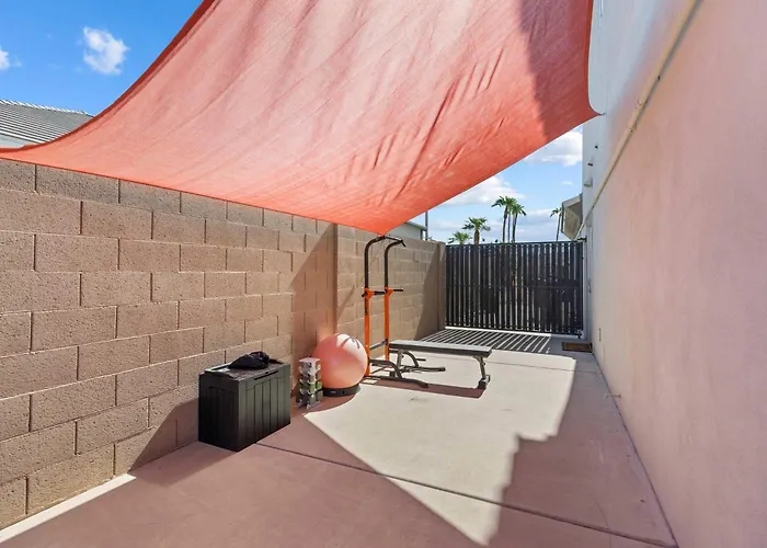 Holiday home Luxury 6br Retreat - Pool Bbq Theater And Games *